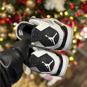 Air Jordan 4 Military black